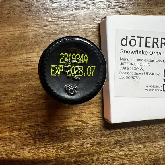 Doterra Balsam Fir Essential Oil 5ml & Snowflake Ornament- Brand New Exp 07/2028 - Picture 3 of 4